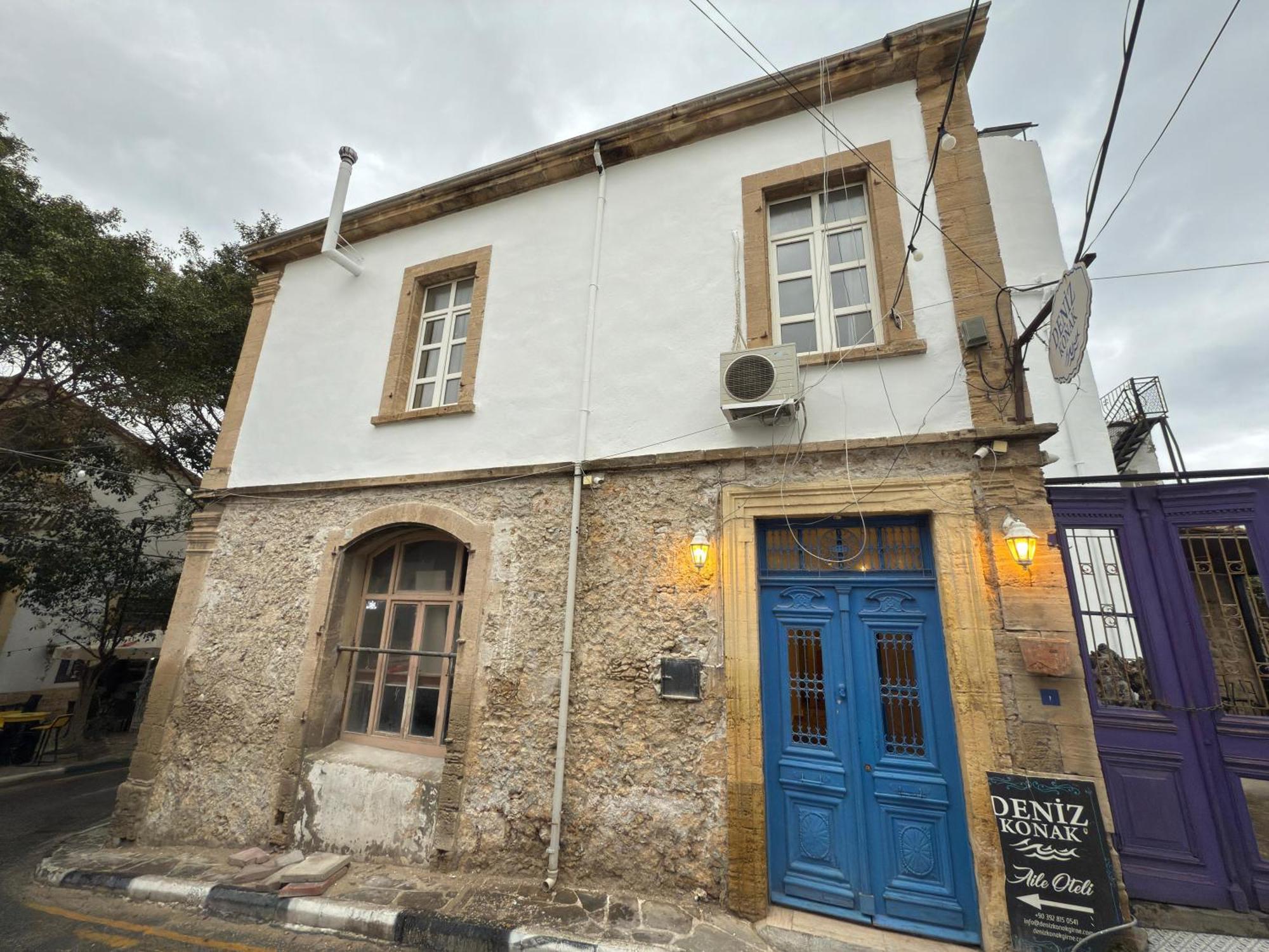 Deniz Konak Boutique Hotel Кирения Екстериор снимка