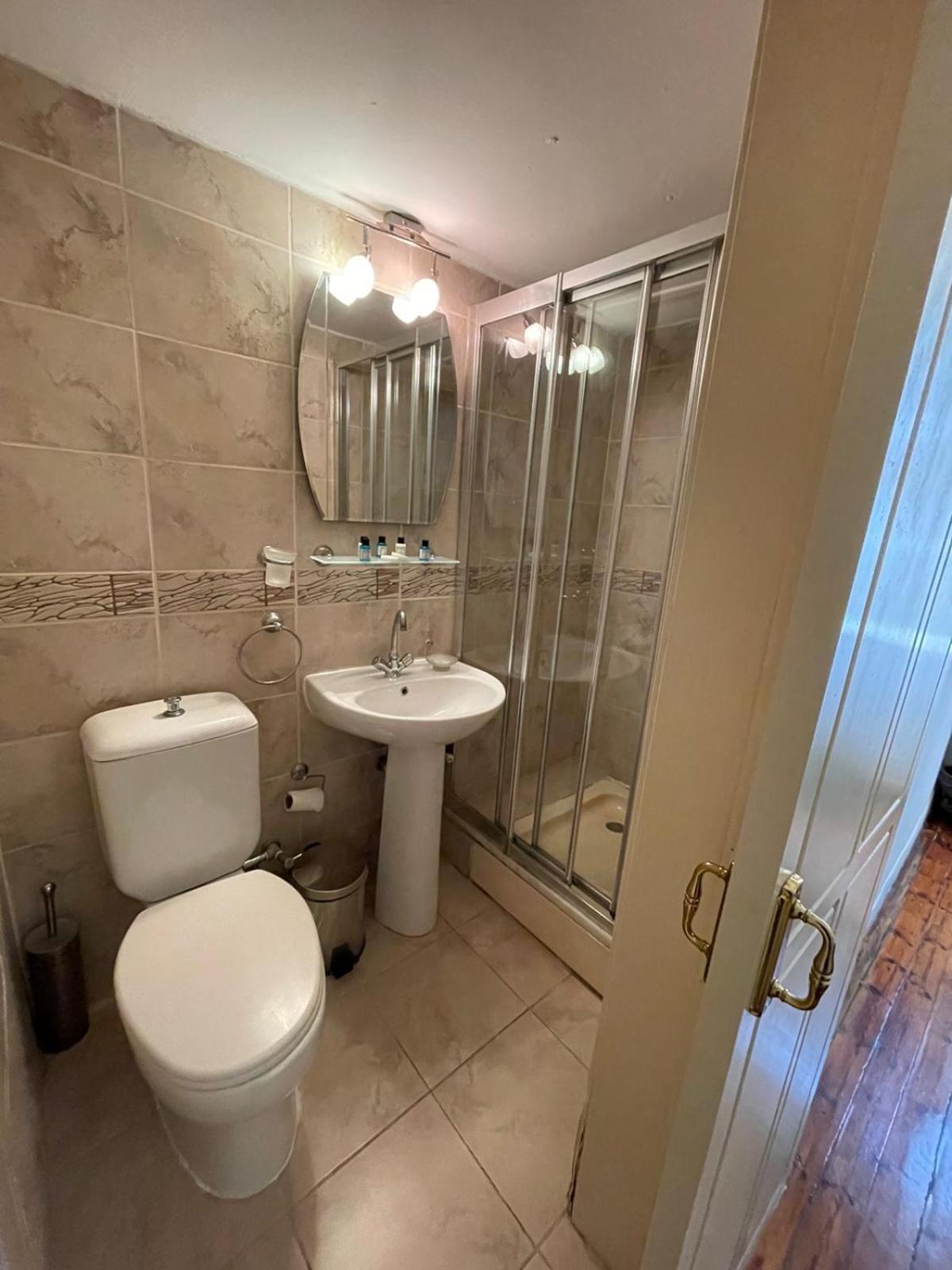 Deniz Konak Boutique Hotel Кирения Екстериор снимка