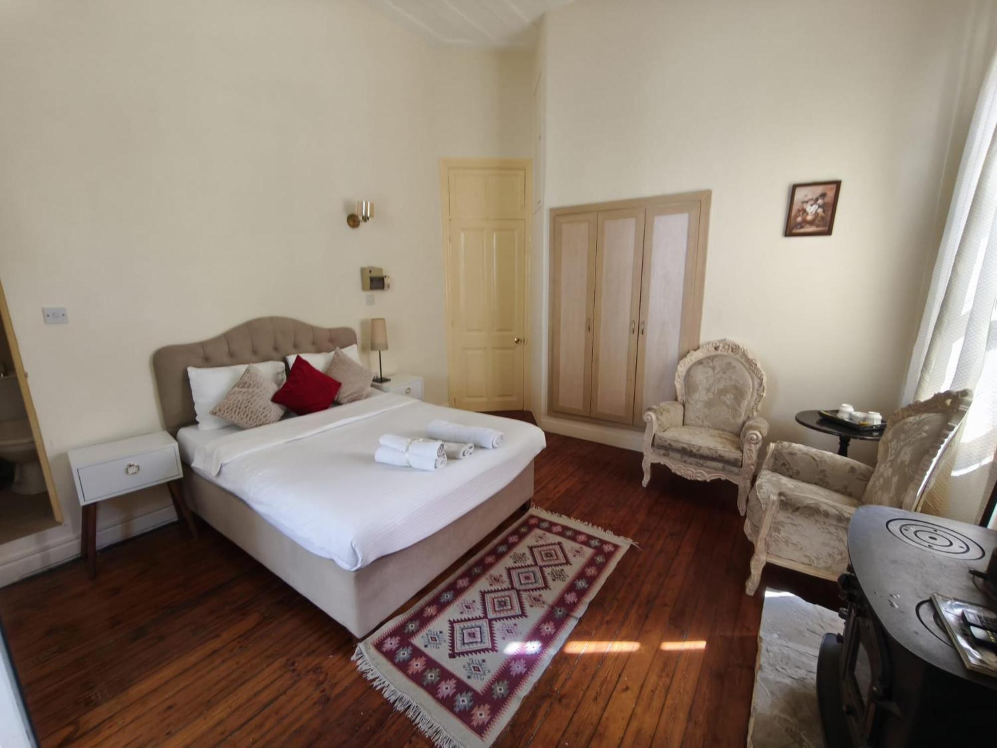 Deniz Konak Boutique Hotel Кирения Стая снимка