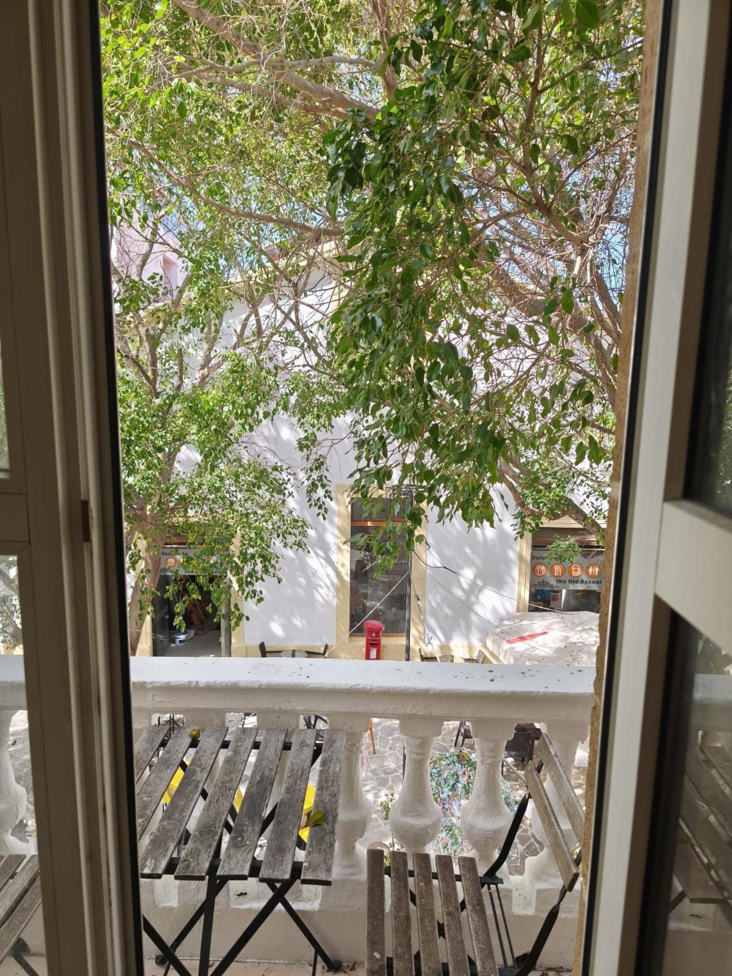 Deniz Konak Boutique Hotel Кирения Стая снимка